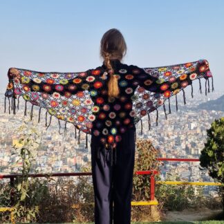 Tanishi virkattu kolmiohuivi