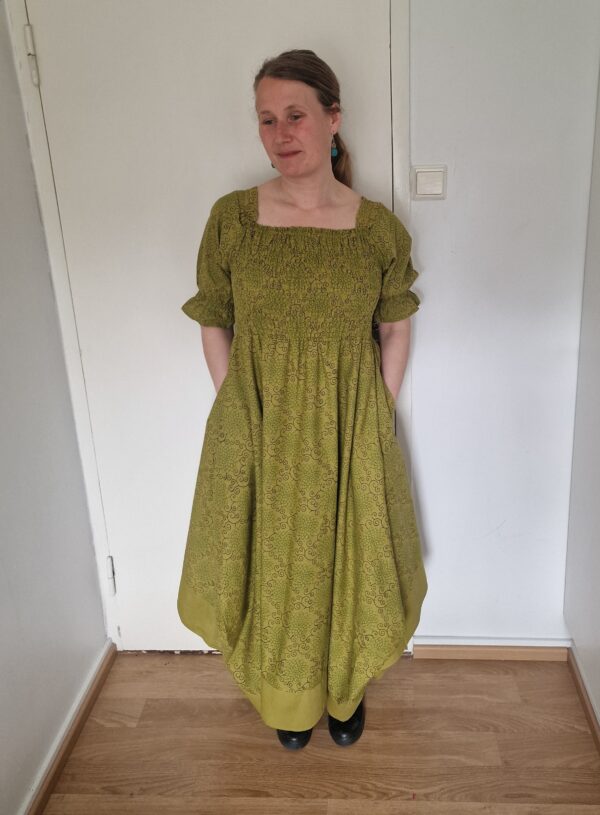 Sarala mekko