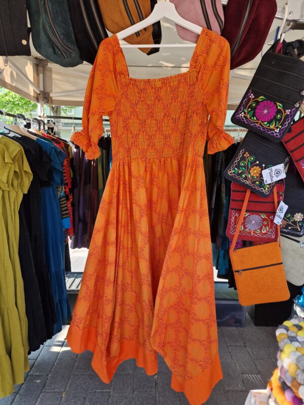 Sarala mekko